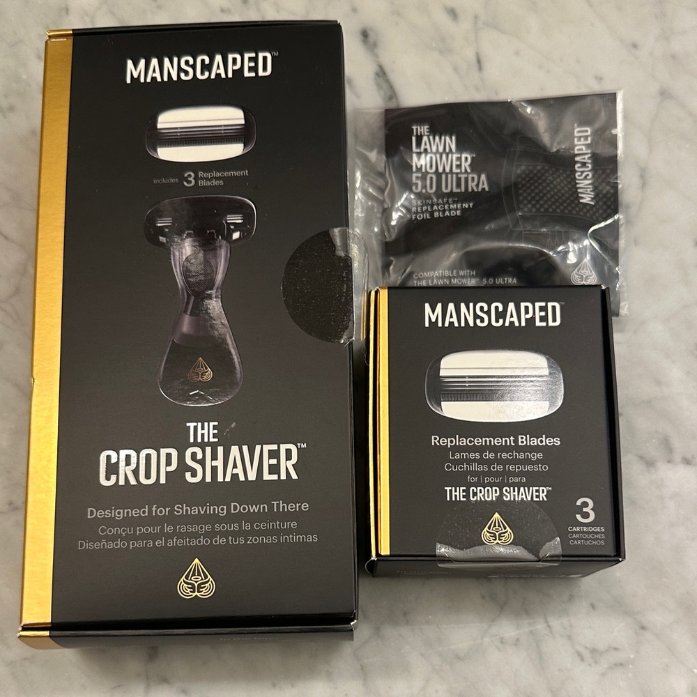The Crop Shaver - NWT  comes with 3 replacement blades Black and Gold